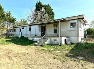 1032 Level Dr, Maryville, TN 37801