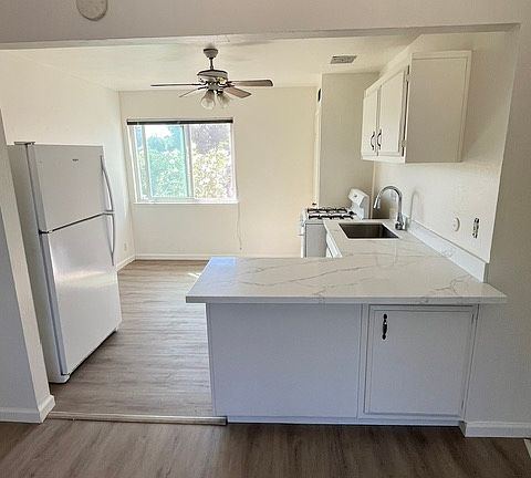 3rd image of 364 N 8th St APT 3