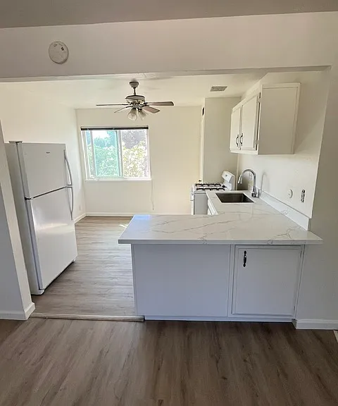 364 N 8th St #3 — Photo 3