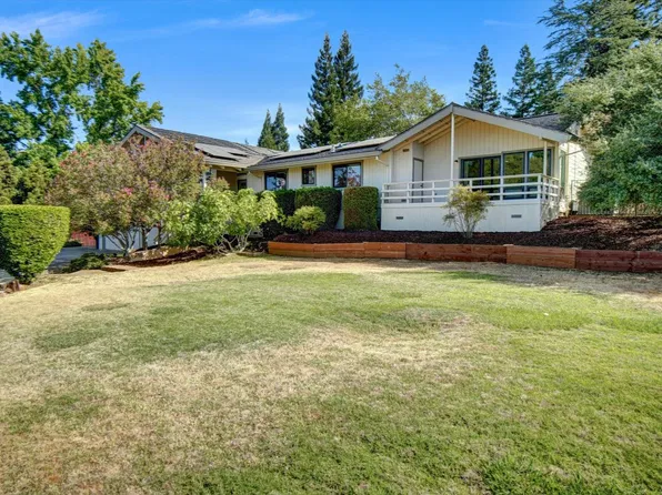 8741 Curragh Downs Dr, Fair Oaks, CA 95628