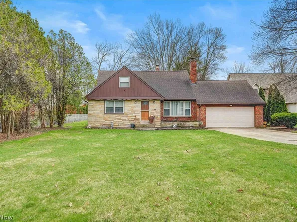 24037 Mastick Rd, North Olmsted, OH 44070