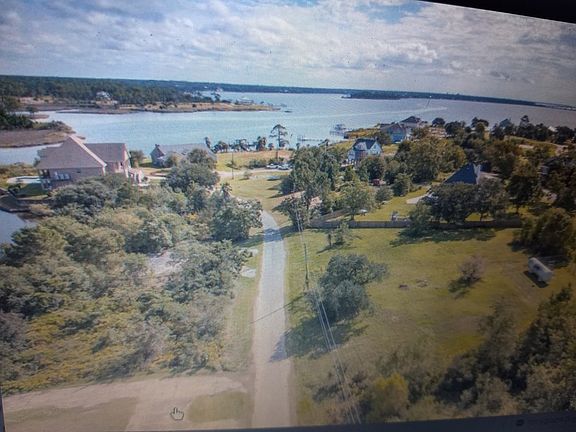 3rd image of 15808 Langley Dr