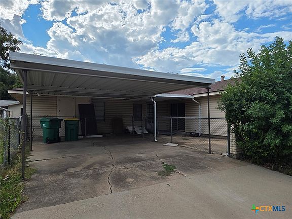 5th image of 140 Darden Dr