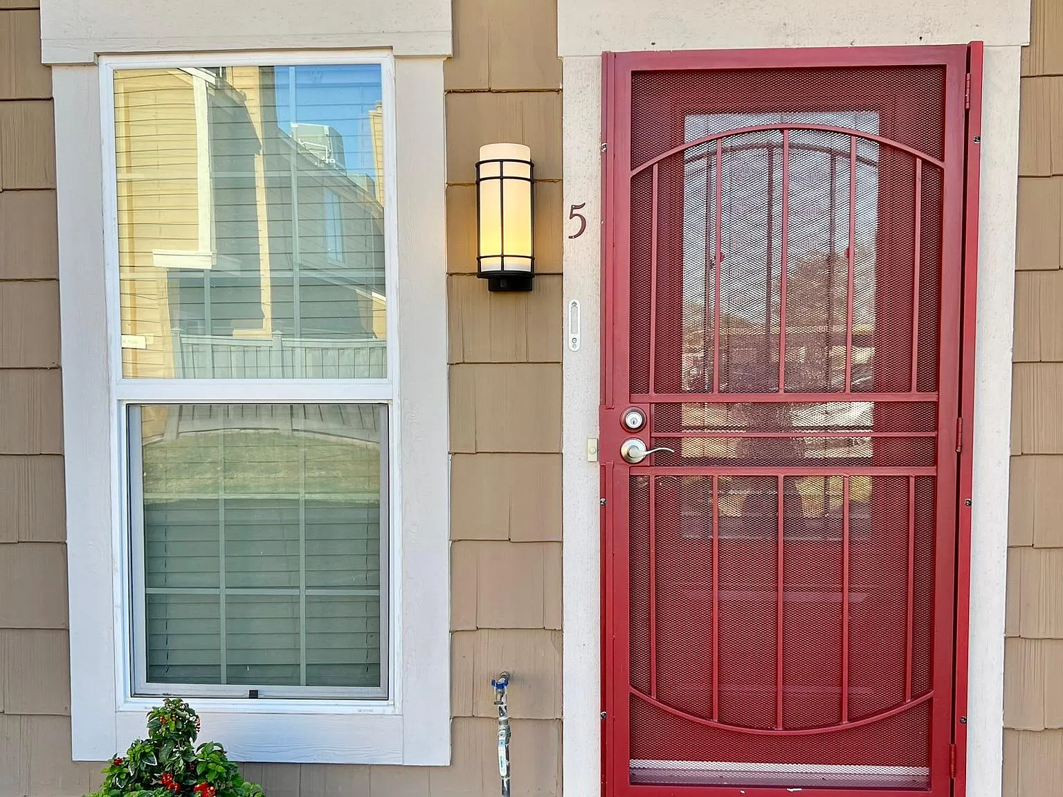 2 bed, 1.5 bath, 950 sqft, $1,595 — Photo 3