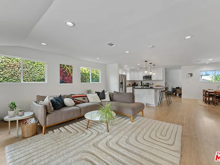 5211 Allott Ave — Photo 3