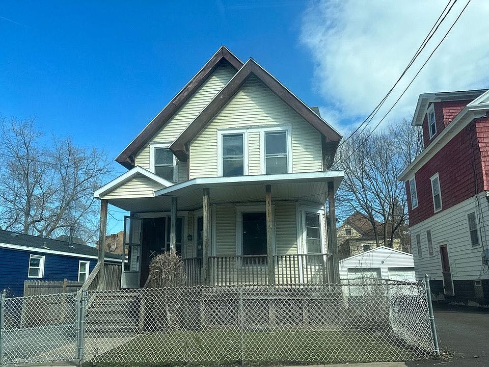 2nd image of 107 Hobart Ave