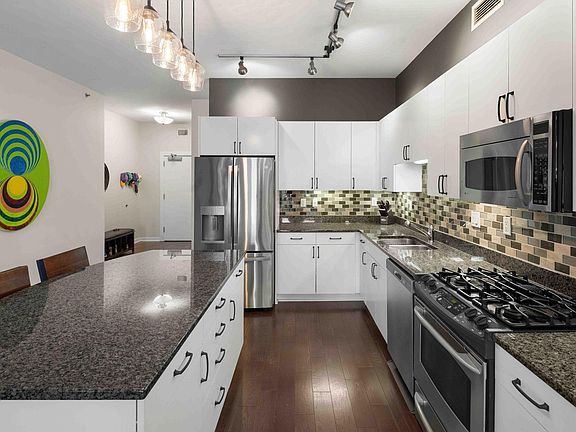 3rd image of 401 N 2nd St #119