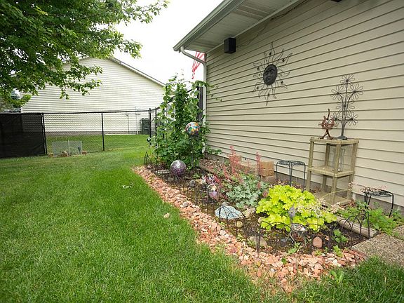 3rd image of 15288 Chokecherry Ave