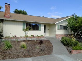 2126 Northwood Dr, Santa Rosa, CA 95404