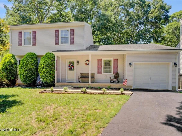 46 Mermaid Dr, Manahawkin, NJ 08050