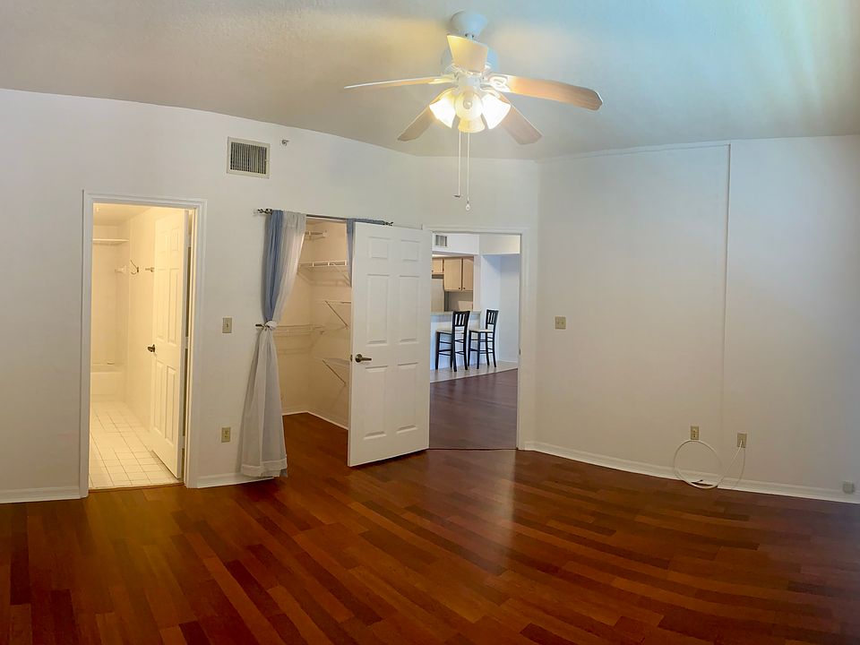 Main bedroom suite with walk in closet and bathroom