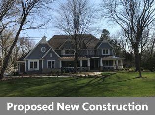 925 Maya Ct, Glen Ellyn, IL 60137