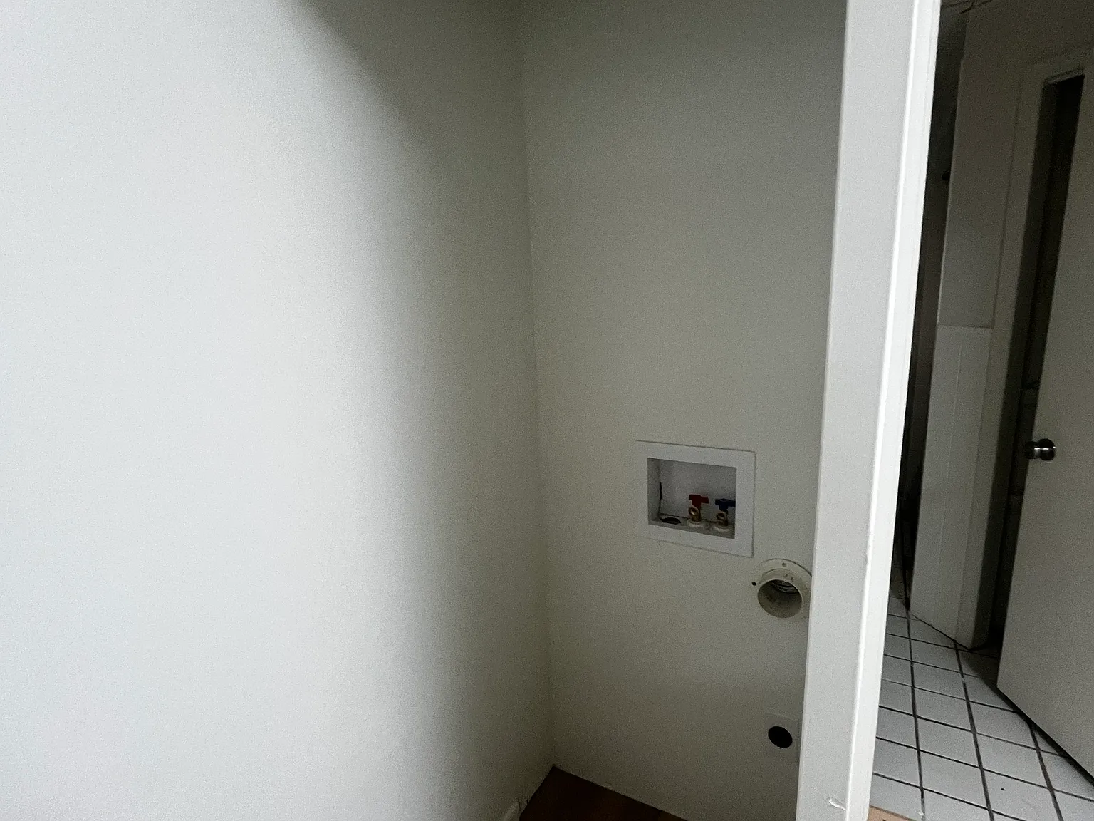 308 Morse Ave — Photo 3