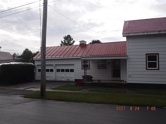 4th image of 1000 Pickering St