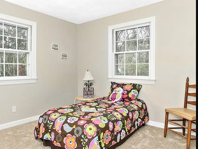 205 Woodford Dr — Photo 17