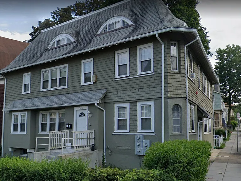 345 Seaver St #3 — Photo 1
