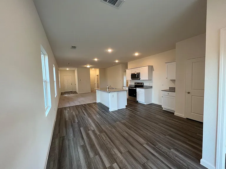 1710 Washington St — Photo 5