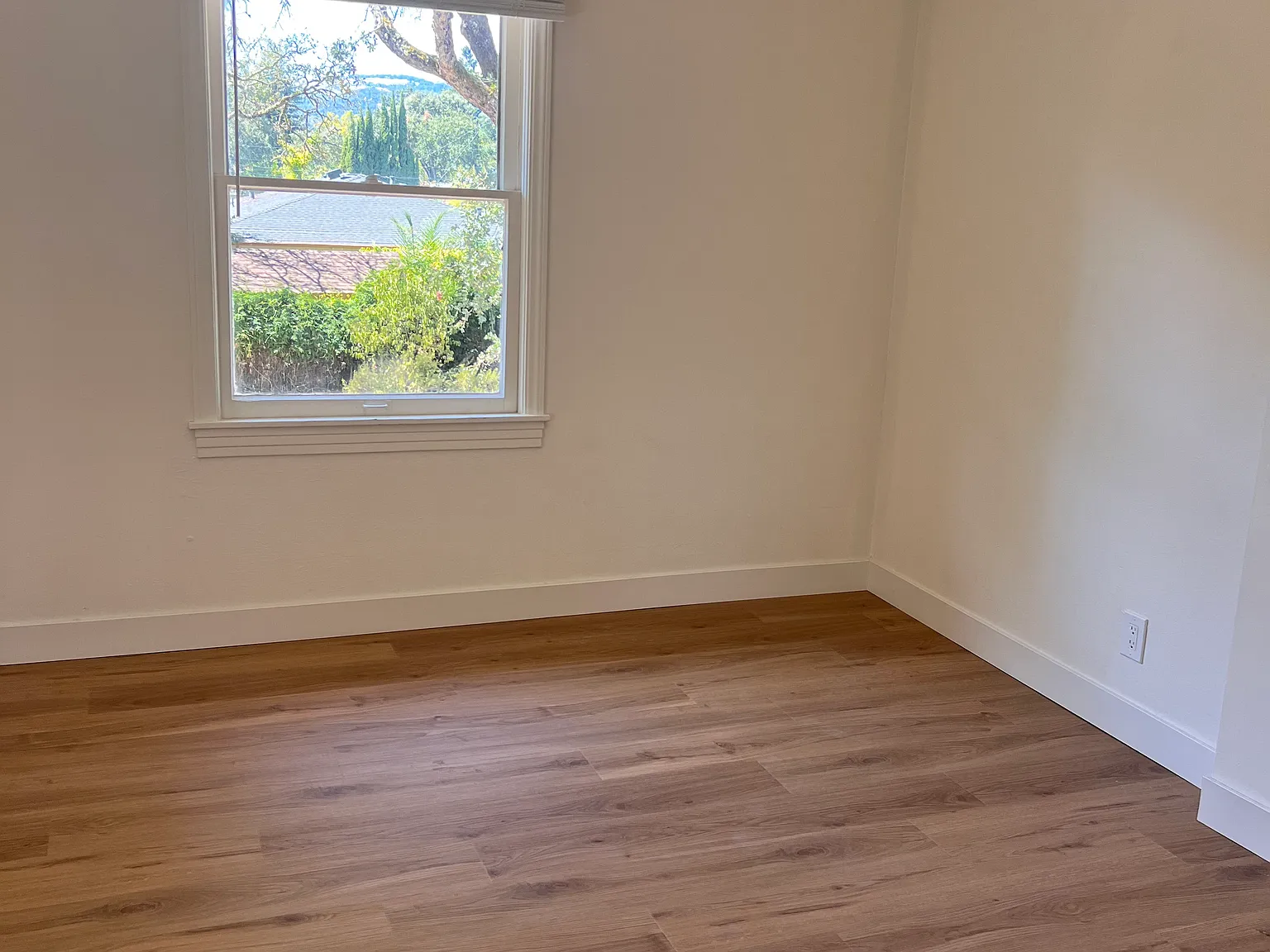 1 bed, $2,100 — Photo 3