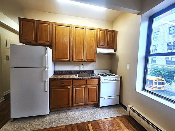 1974 51st St APT 2K