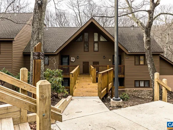 758 Laurelwood #758, Roseland, VA 22967