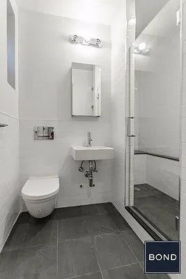 Rented by Bond New York | media 26