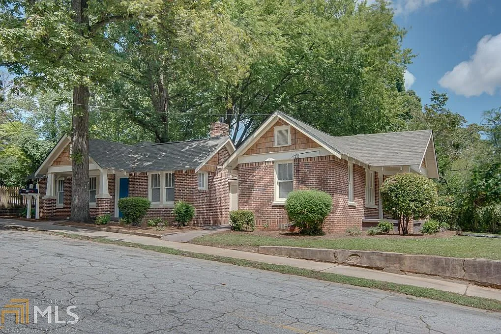 1371 Elizabeth Ln photo 1