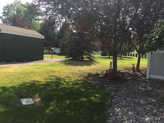 3rd image of 2450 Julie Ln