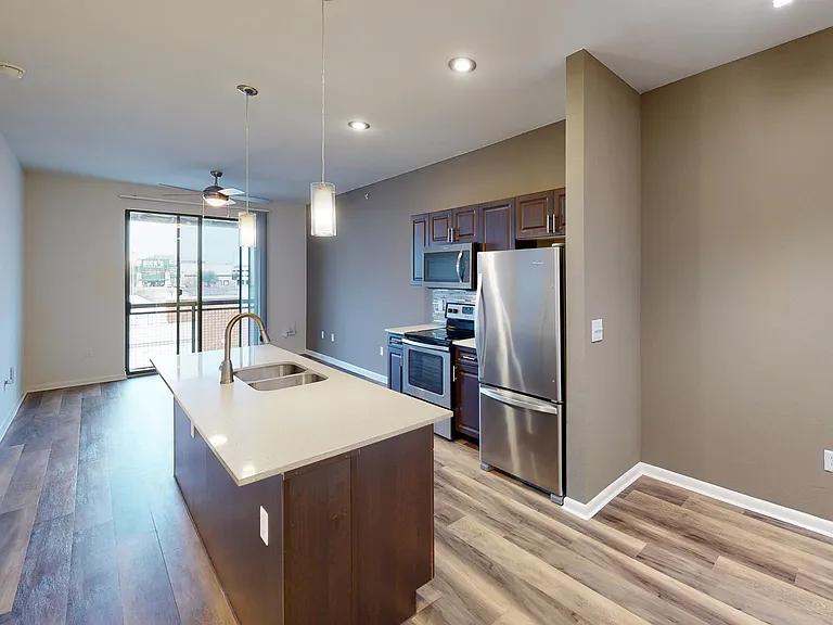 Residences at the Domain — Photo 14