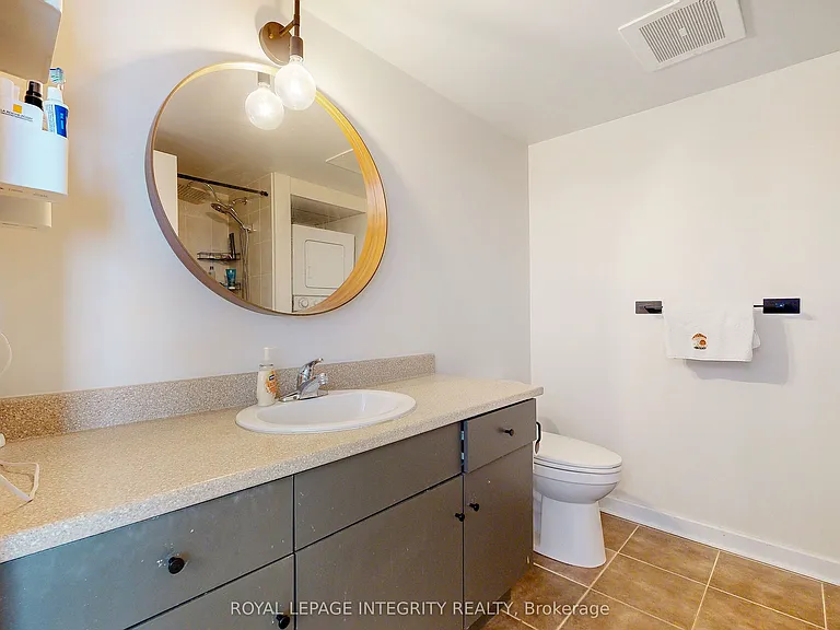 138 Somerset St W #203 — Photo 20