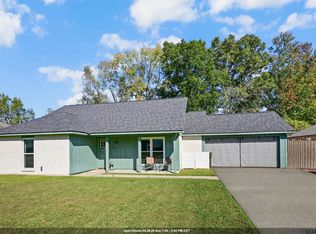 18240 Autumn View Dr, Prairieville, LA 70769