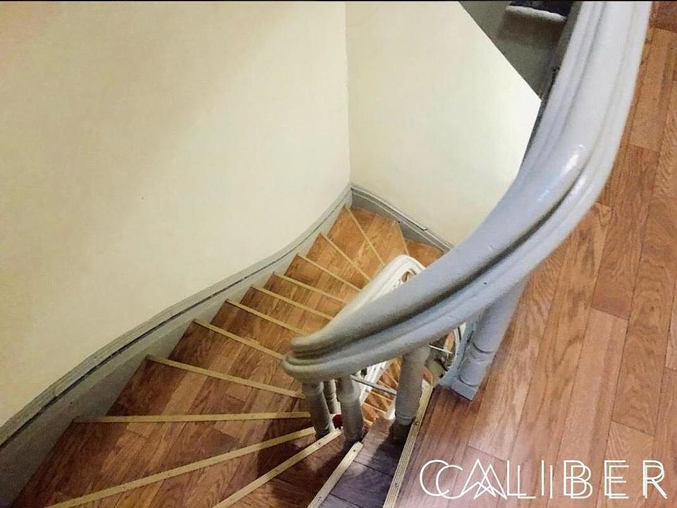 2nd image of 60 W 56th St APT 3B