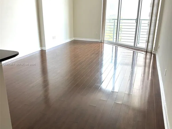 335 Biscayne Blvd #1802, Miami, FL 33131