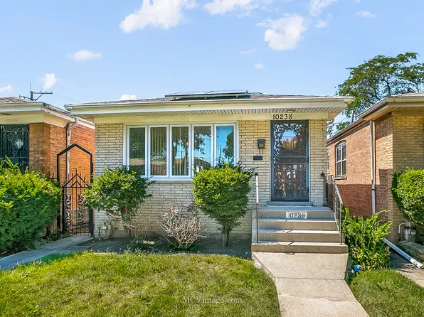 10238 S Princeton Ave, Chicago, IL 60628