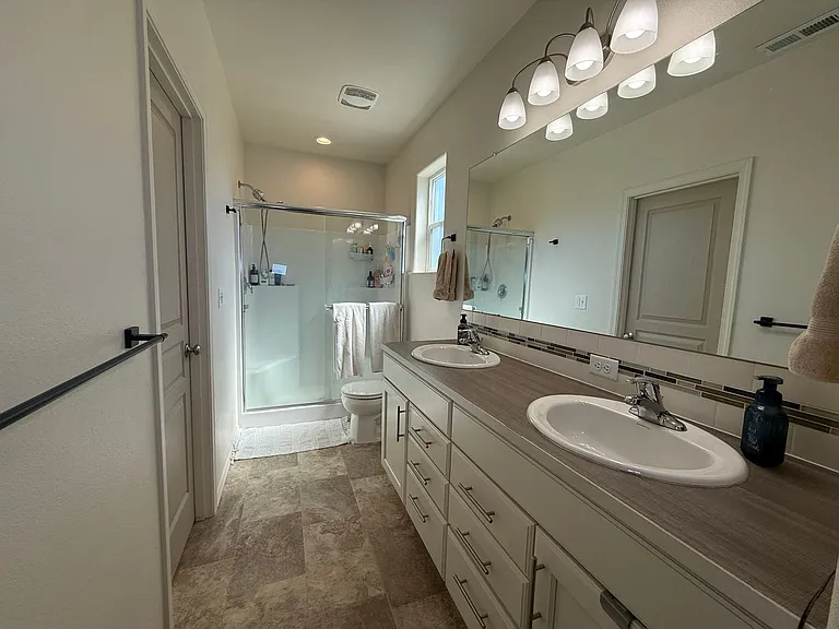 894 NW 24th Way — Photo 15