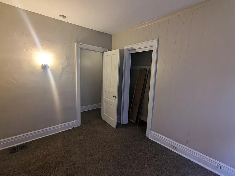 576 Potomac Ave #3 — Photo 12