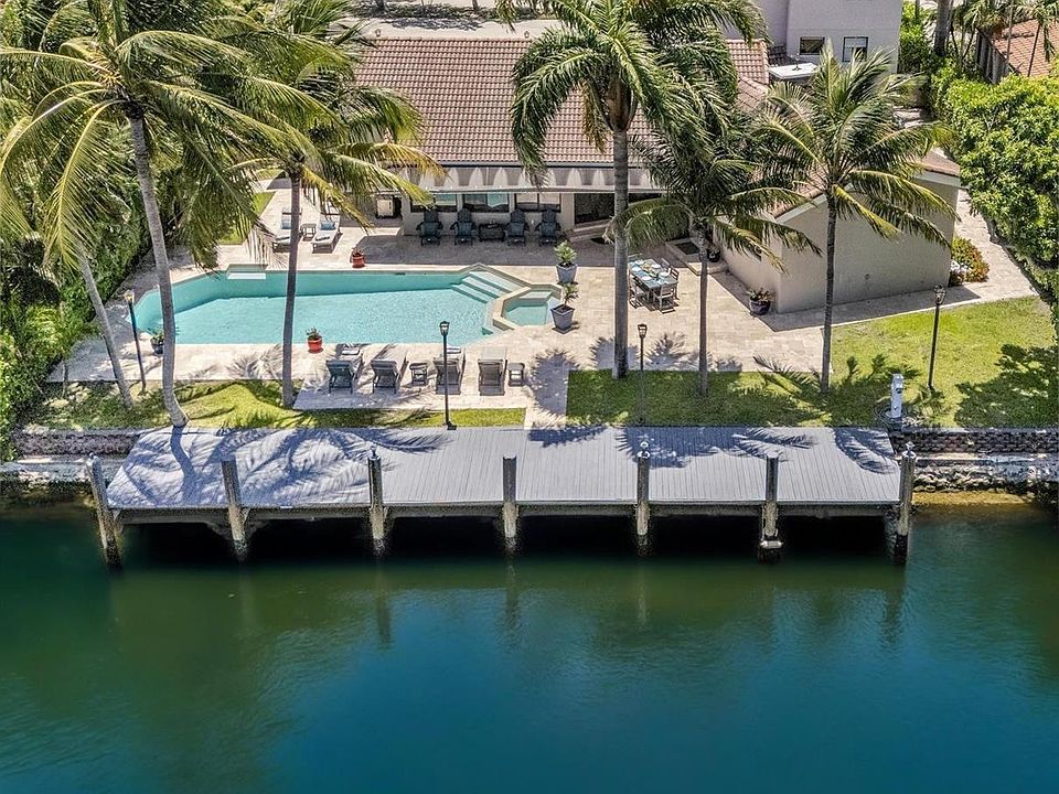 1st image of 616 Riviera Isle Dr