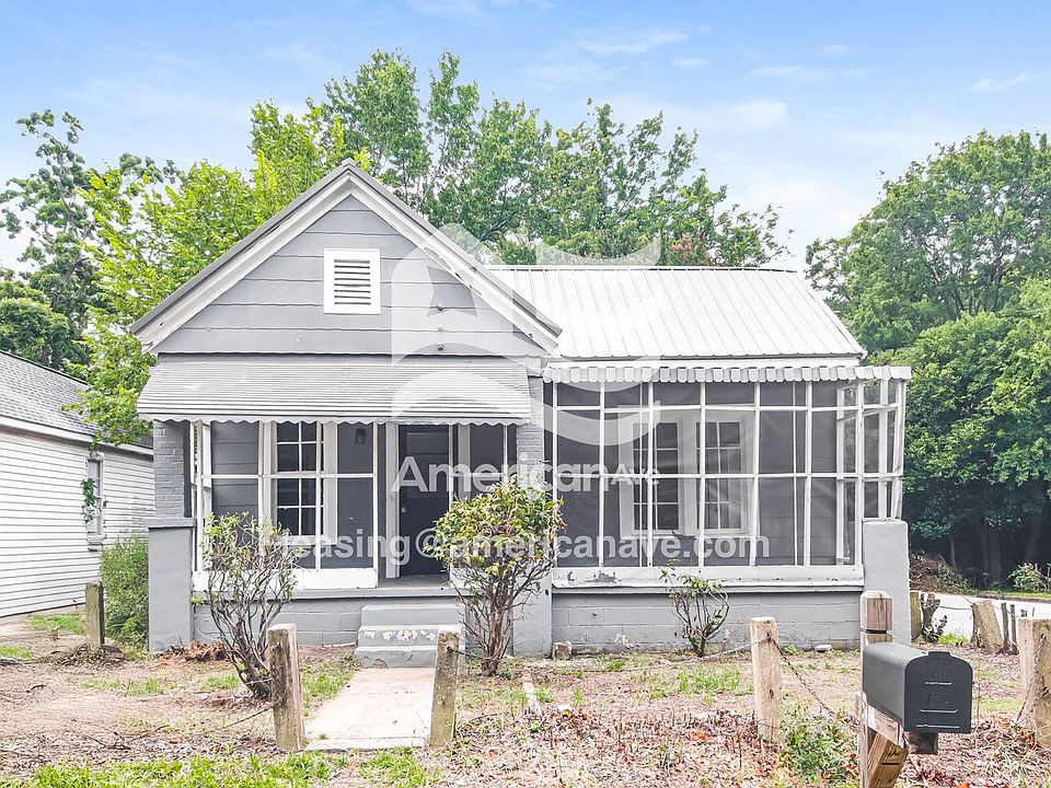 973524_001_front_view_1.jpg