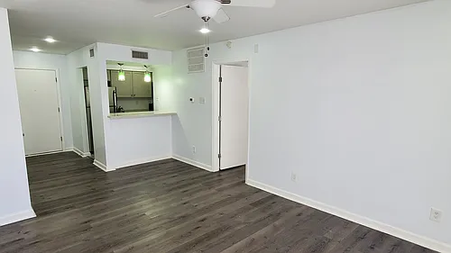 Floor plan 1 Bedroom with Small Yard