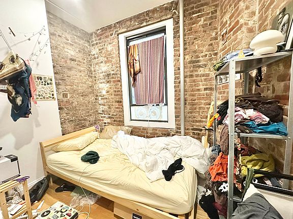 5th image of 443 E 88th St APT 11