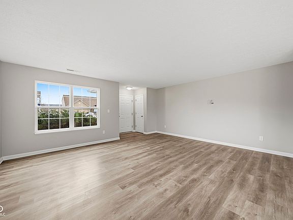 5th image of 6427 Paramount Springs Dr