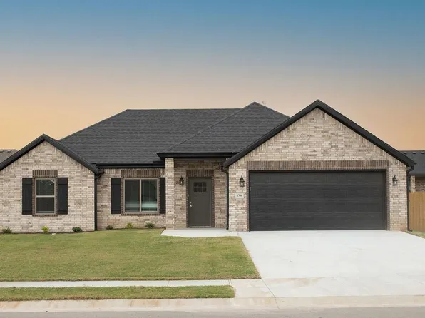 1708 Charismatic Dr, Prairie Grove, AR 72753