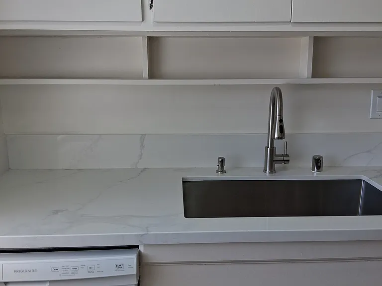 7245 Franklin Avenue — Photo 14