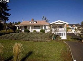 860 SW Upland Dr, Dundee, OR 97115