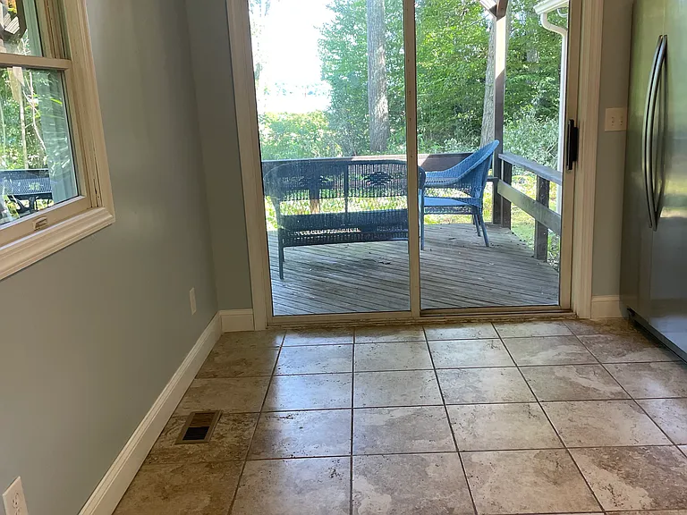 Lakeview Dr — Photo 5