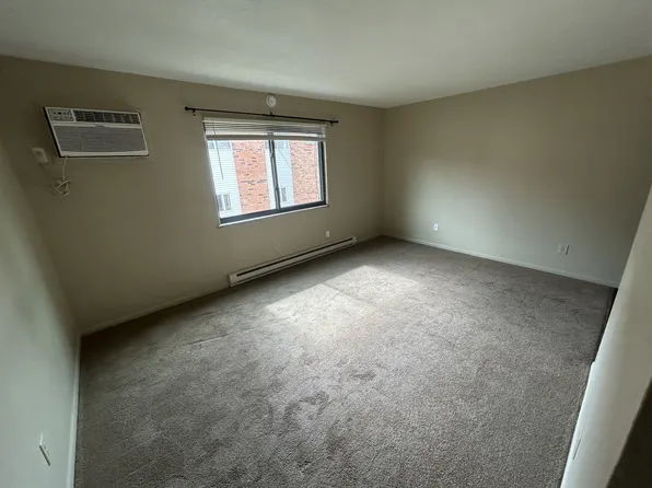 916 S Byrne Rd #16, Toledo, OH 43609