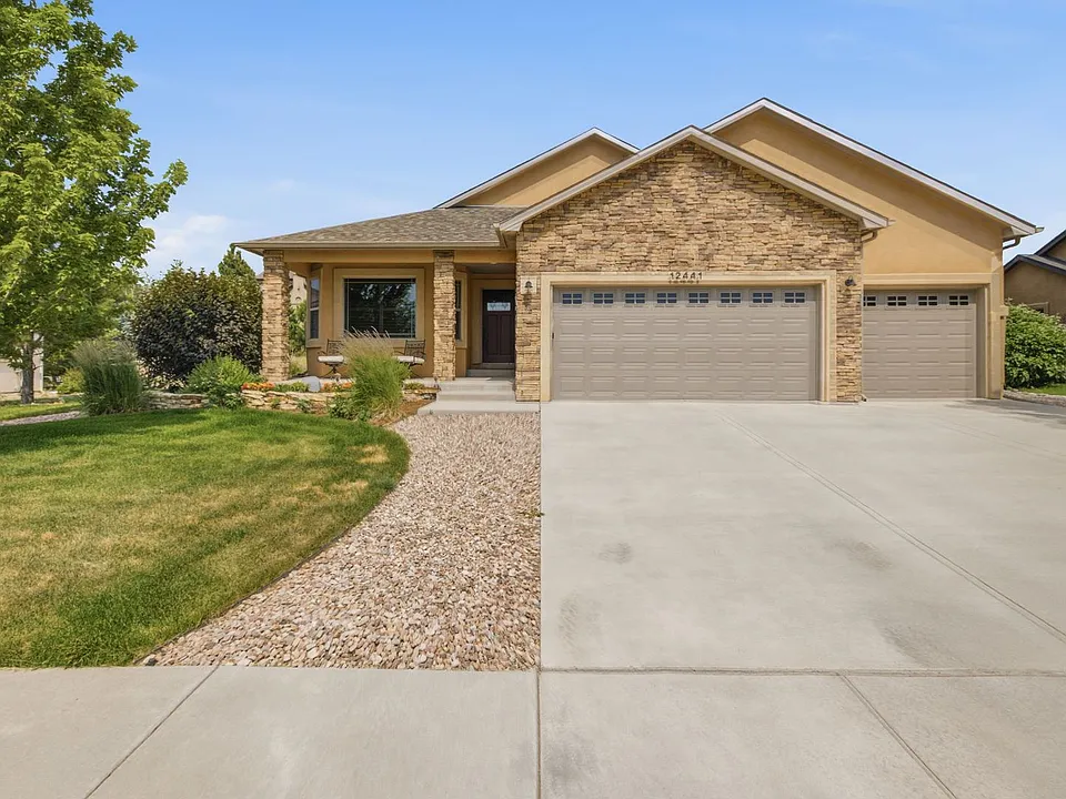 12441 Woodruff Dr