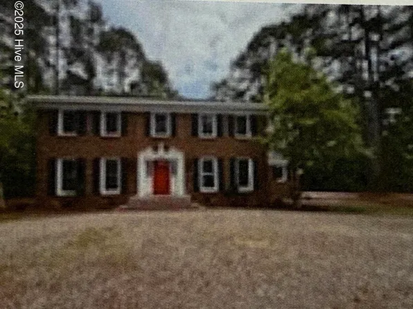 11481 Fairway Drive, Laurinburg, NC 28352