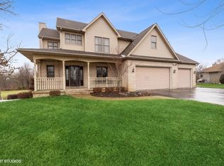 709 Silver Glen Rd, McHenry, IL 60050