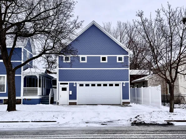 607 Pine St, Traverse City, MI 49684