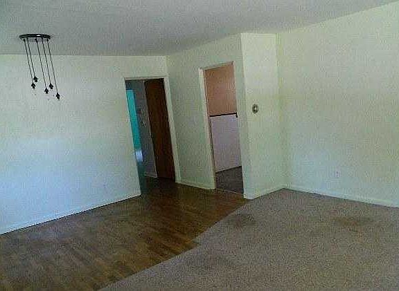 LIVING ROOM DINING